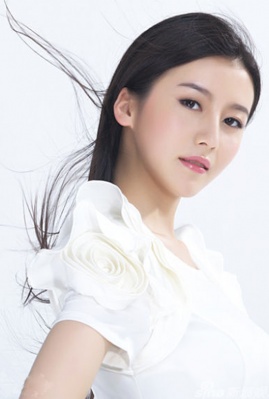 瑶啊瑶guan xiaotong内地演员身高:167体重:46赵志瑶,1990年6月26日